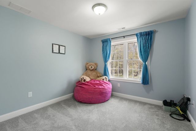 32 Hycrest Rd, Charlton, MA 01507