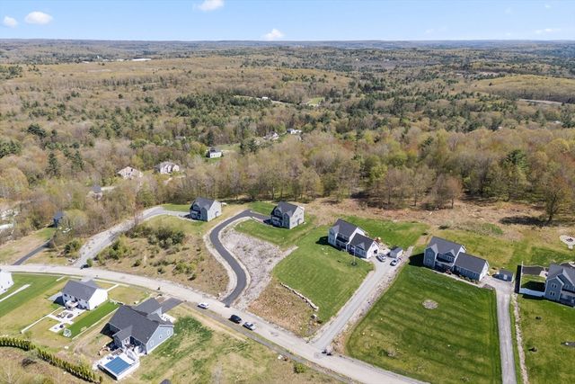 32 Hycrest Rd, Charlton, MA 01507