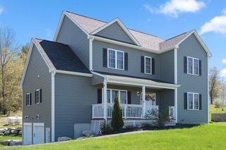 32 Hycrest Rd, Charlton, MA 01507