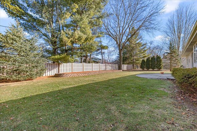 W157S7848 Quietwood DRIVE, Muskego, WI 53150