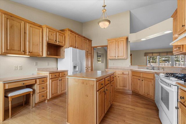 W157S7848 Quietwood DRIVE, Muskego, WI 53150
