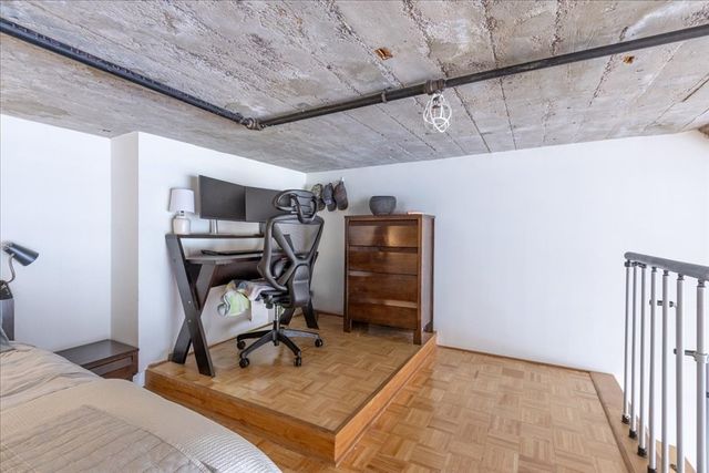 156 Porter St 112, Boston, MA 02128