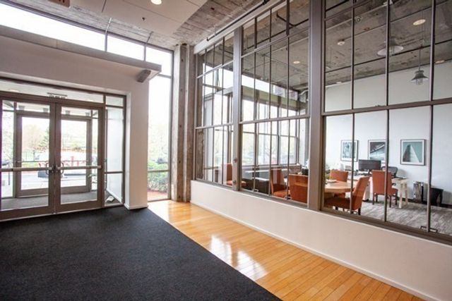 156 Porter St 112, Boston, MA 02128