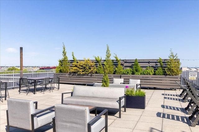 156 Porter St 112, Boston, MA 02128