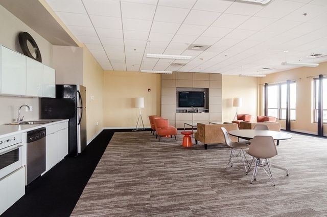 156 Porter St 112, Boston, MA 02128