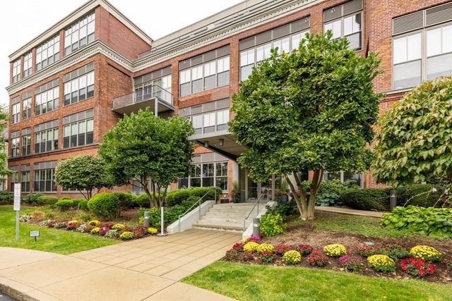 156 Porter St 112, Boston, MA 02128