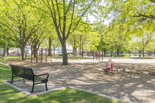 156 Porter St 112, Boston, MA 02128