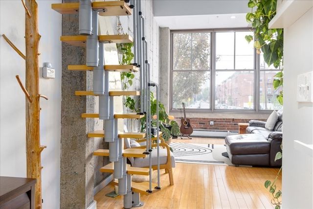 156 Porter St 112, Boston, MA 02128