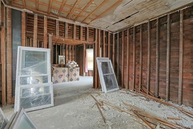 25 E Broome Street, Port Jervis, NY 12771