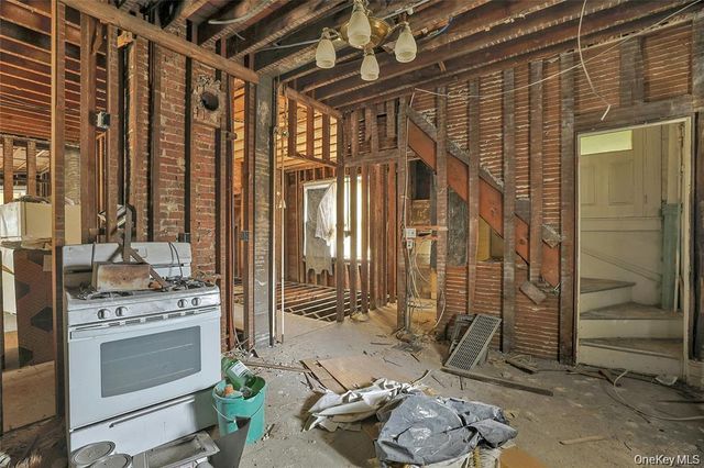 25 E Broome Street, Port Jervis, NY 12771