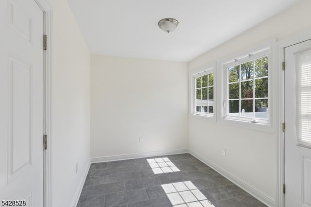 49 Hall Dr, Clark Twp., NJ 07066