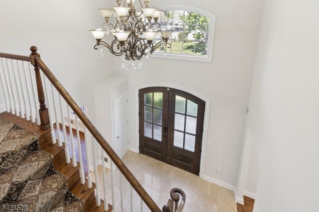 49 Hall Dr, Clark Twp., NJ 07066