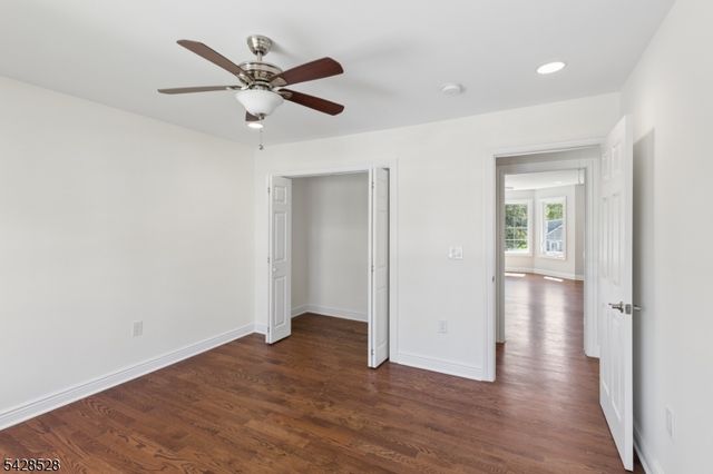 49 Hall Dr, Clark Twp., NJ 07066
