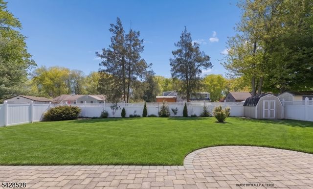 49 Hall Dr, Clark Twp., NJ 07066