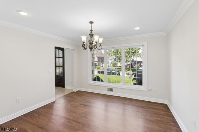 49 Hall Dr, Clark Twp., NJ 07066