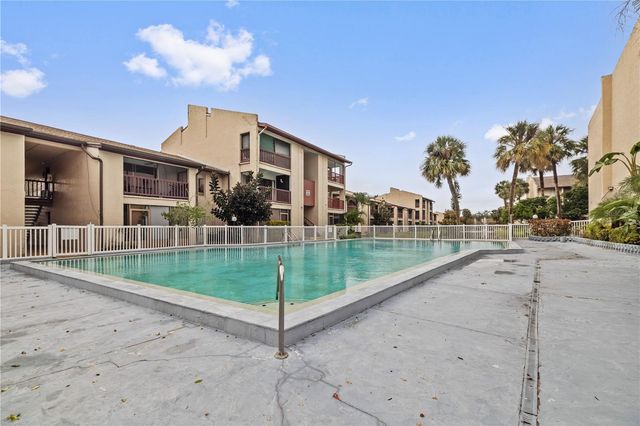 8602 HURON COURT 55, Tampa, FL 33614