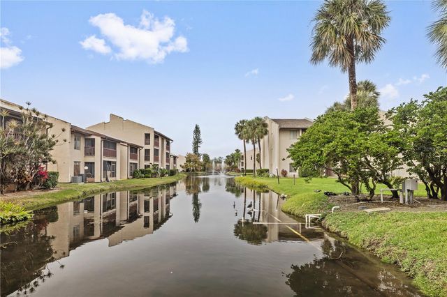 8602 HURON COURT 55, Tampa, FL 33614