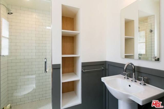 1136 S HAYWORTH Avenue, Los Angeles, CA 90035