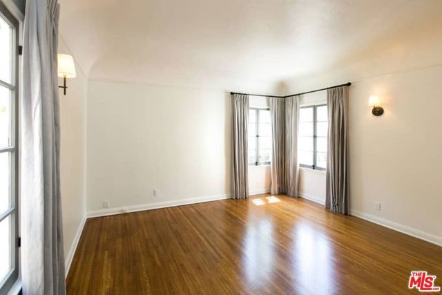 1136 S HAYWORTH Avenue, Los Angeles, CA 90035