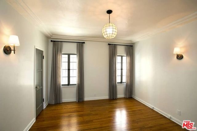 1136 S HAYWORTH Avenue, Los Angeles, CA 90035