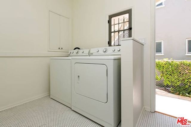 1136 S HAYWORTH Avenue, Los Angeles, CA 90035
