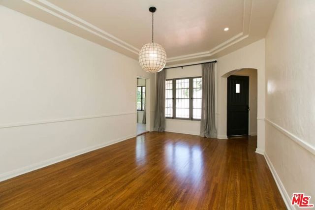 1136 S HAYWORTH Avenue, Los Angeles, CA 90035
