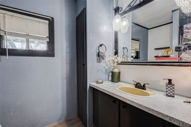 5716 Thousand Oaks Drive, Joshua, TX 76058