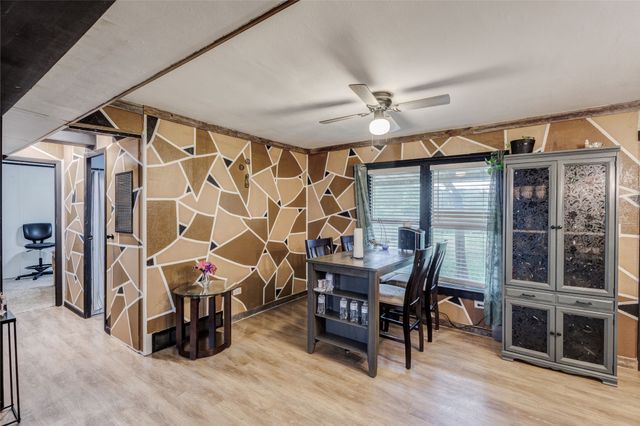 5716 Thousand Oaks Drive, Joshua, TX 76058