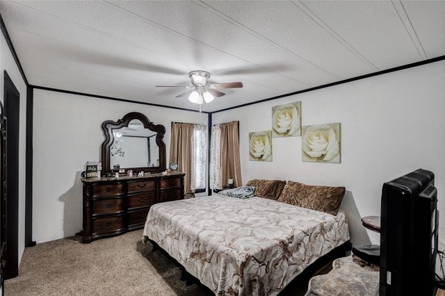 5716 Thousand Oaks Drive, Joshua, TX 76058