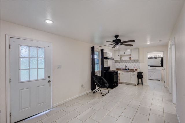 5716 Thousand Oaks Drive, Joshua, TX 76058