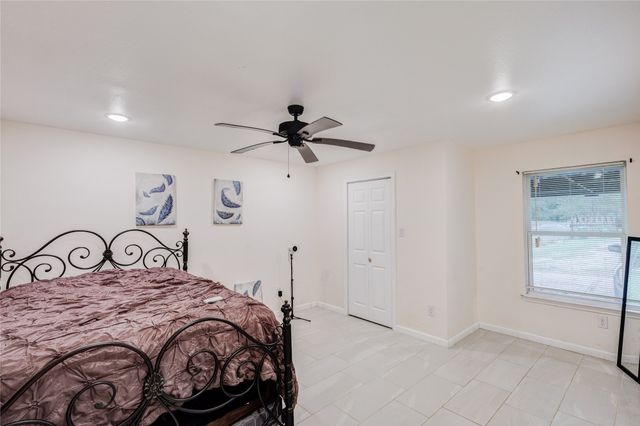 5716 Thousand Oaks Drive, Joshua, TX 76058