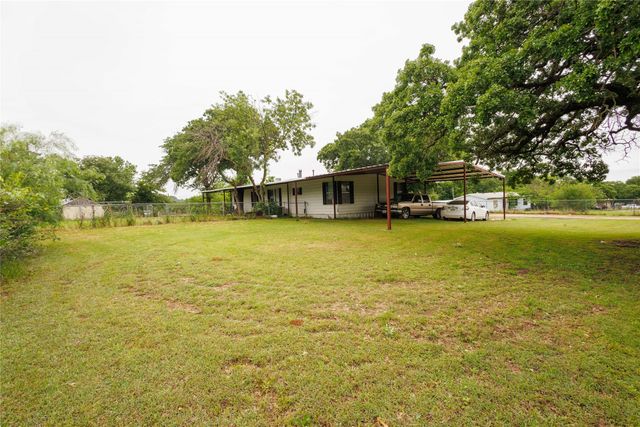 5716 Thousand Oaks Drive, Joshua, TX 76058