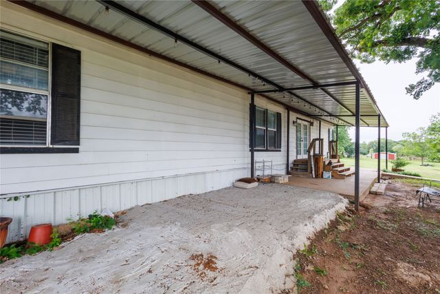 5716 Thousand Oaks Drive, Joshua, TX 76058