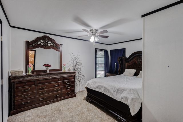 5716 Thousand Oaks Drive, Joshua, TX 76058