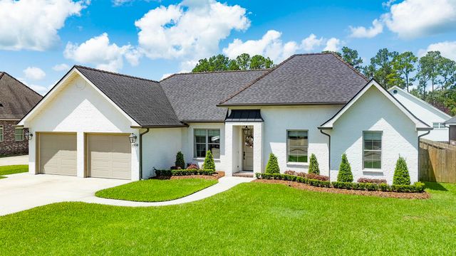 2908 Quiet Oak Place, Houma, LA 70395