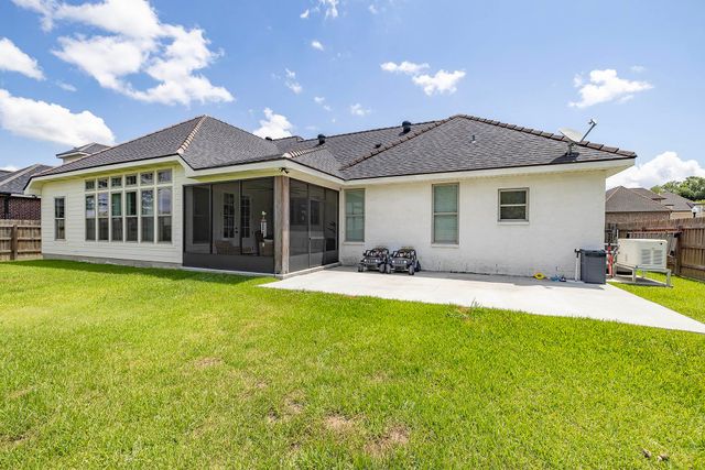2908 Quiet Oak Place, Houma, LA 70395