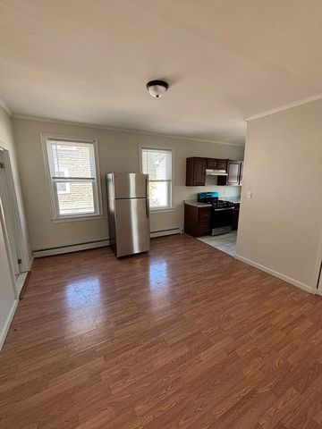 77 Pekin 2, Providence, RI 02908