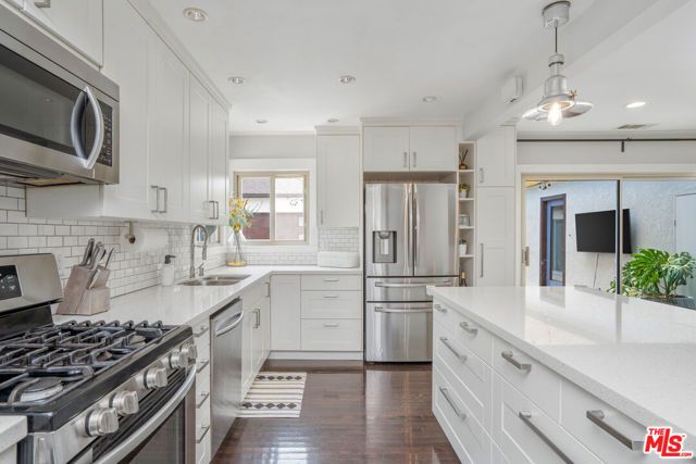 6742 W 87th Street, Los Angeles, CA 90045