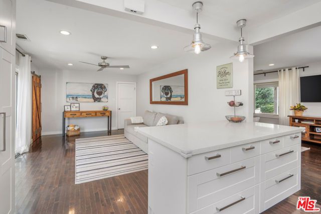 6742 W 87th Street, Los Angeles, CA 90045