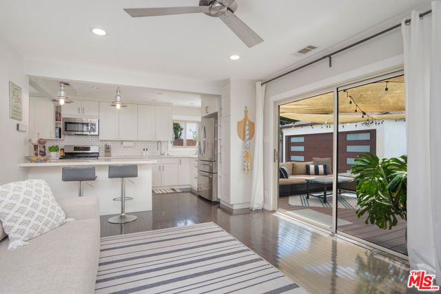 6742 W 87th Street, Los Angeles, CA 90045