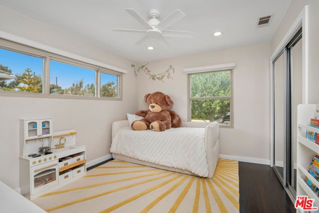 6742 W 87th Street, Los Angeles, CA 90045