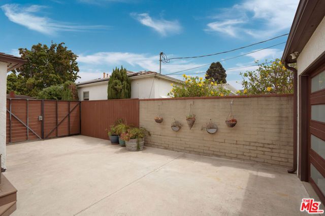 6742 W 87th Street, Los Angeles, CA 90045