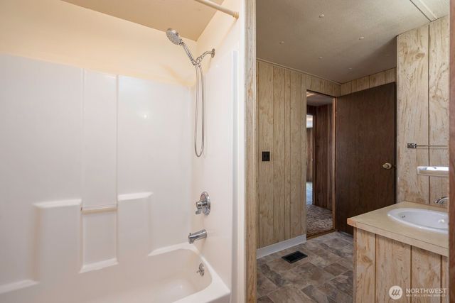 4934 Road M NE, Moses Lake, WA 98837