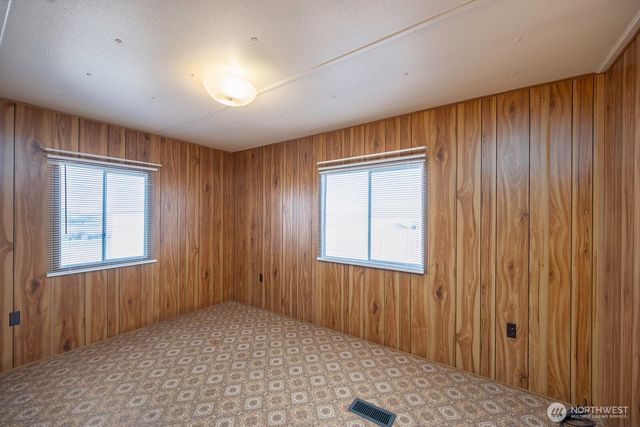 4934 Road M NE, Moses Lake, WA 98837