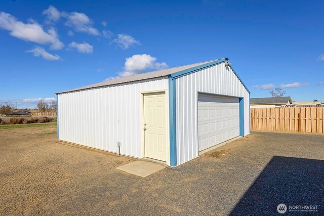 4934 Road M NE, Moses Lake, WA 98837