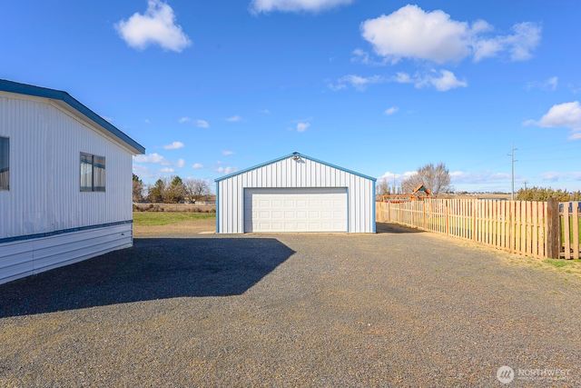 4934 Road M NE, Moses Lake, WA 98837