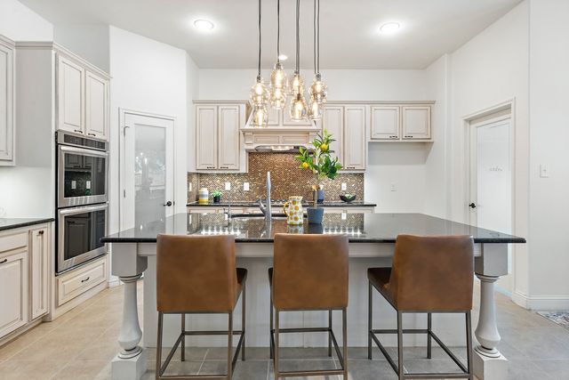 9627 Crown Ridge Drive, Frisco, TX 75035
