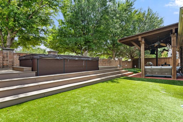 9627 Crown Ridge Drive, Frisco, TX 75035
