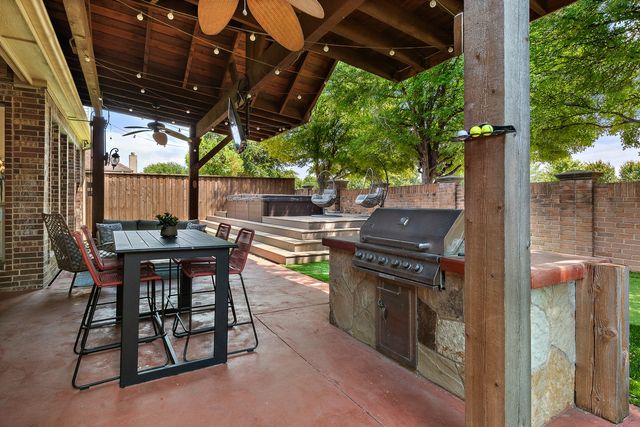9627 Crown Ridge Drive, Frisco, TX 75035