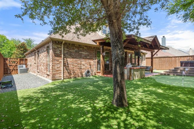 9627 Crown Ridge Drive, Frisco, TX 75035